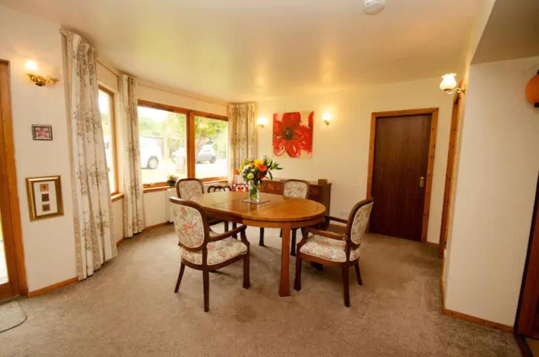 Comforts In Peaceful 2 Acres Inverness