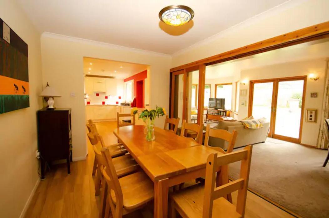 Holiday home Comforts In Peaceful 2 Acres *