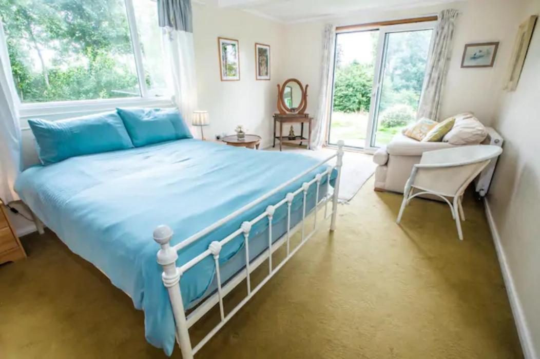 Comforts In Peaceful 2 Acres Holiday home *