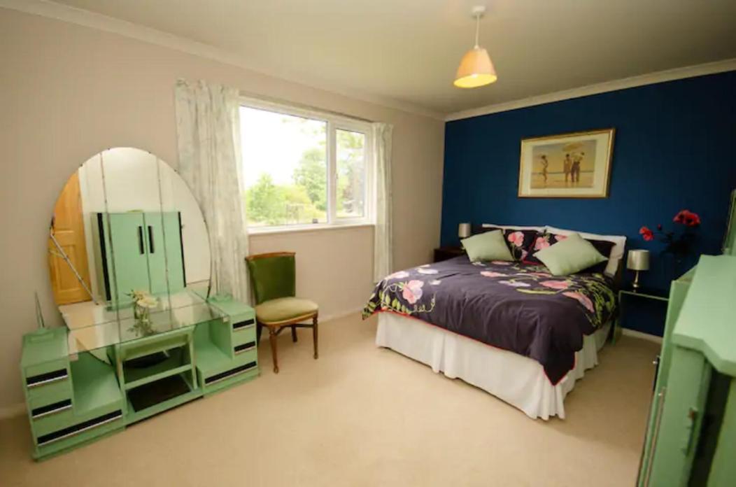 Comforts In Peaceful 2 Acres *