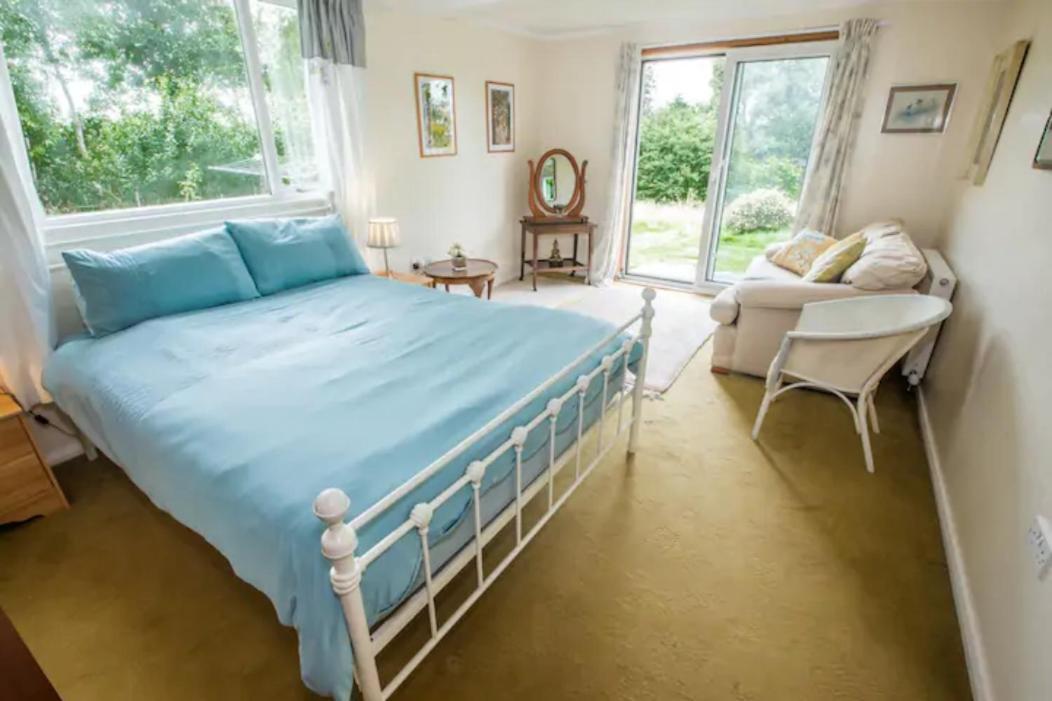 Holiday home Comforts In Peaceful 2 Acres *