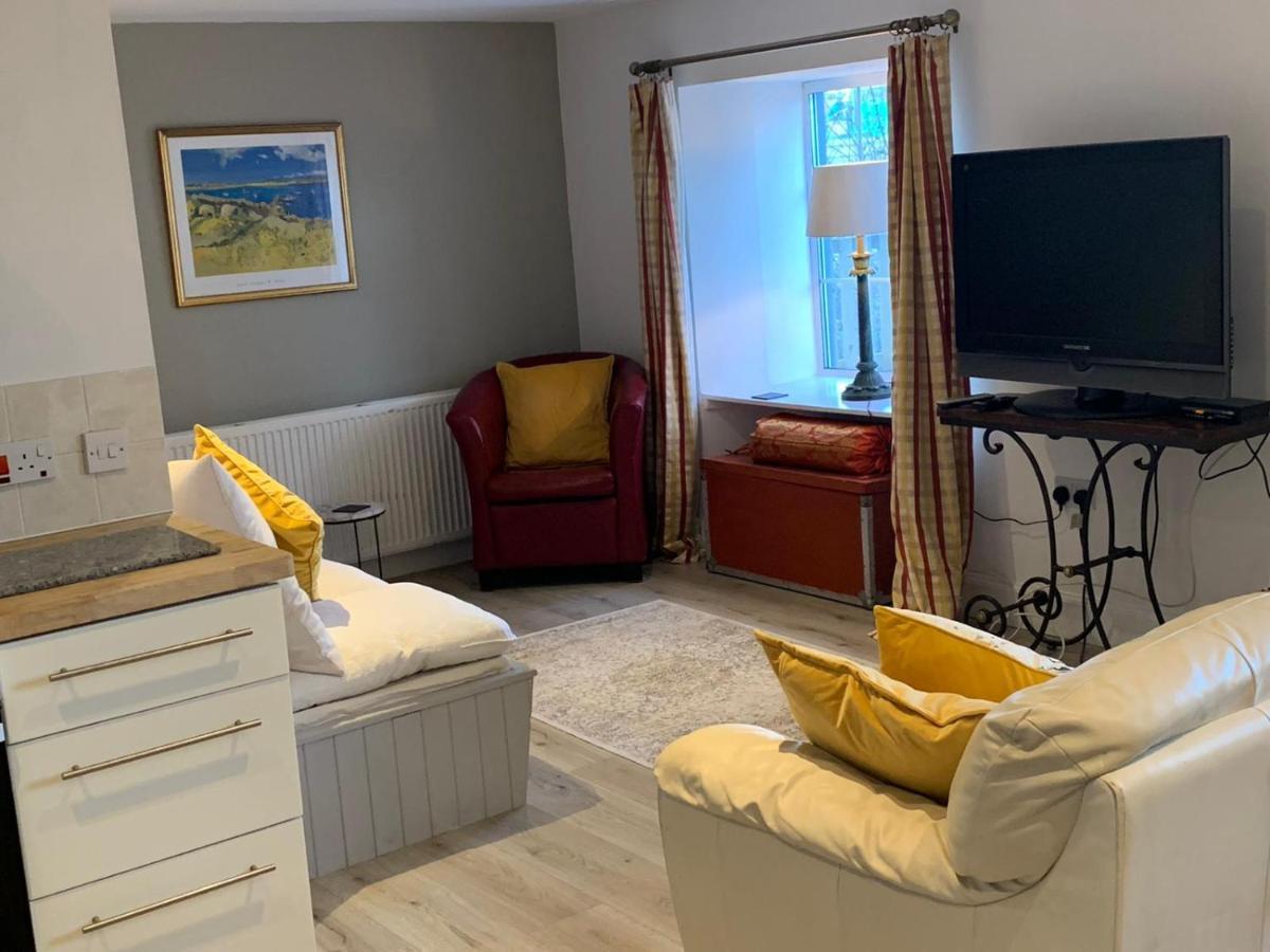 Hill House - Mews Town House, In A Quiet Private Close, In The Centre Of Inverness. Holiday home *