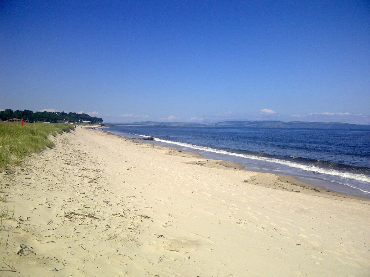 Birchgrove Holiday Apartment--- Free Wifi-- Inverness