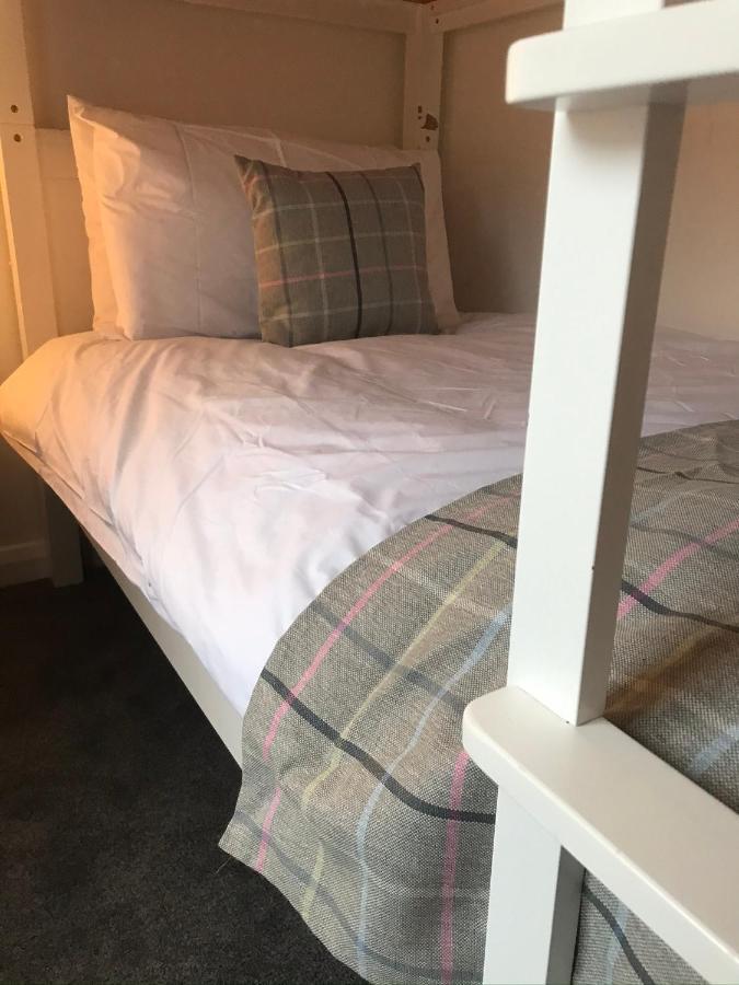 Thistle House Guest house *