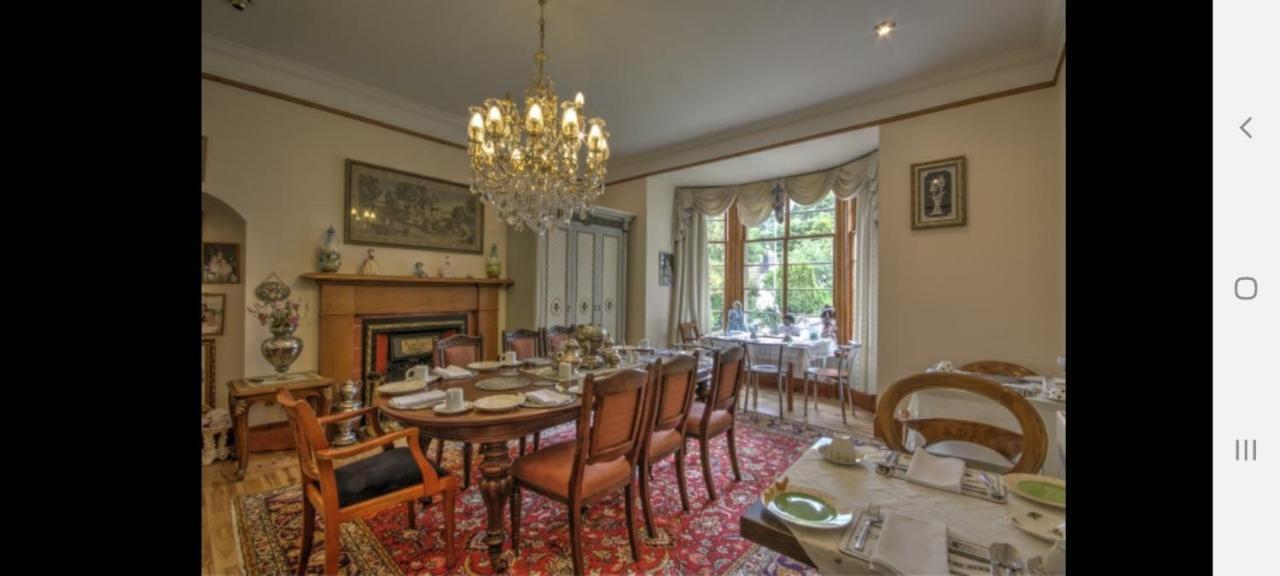 Stunning 5-bed House In *