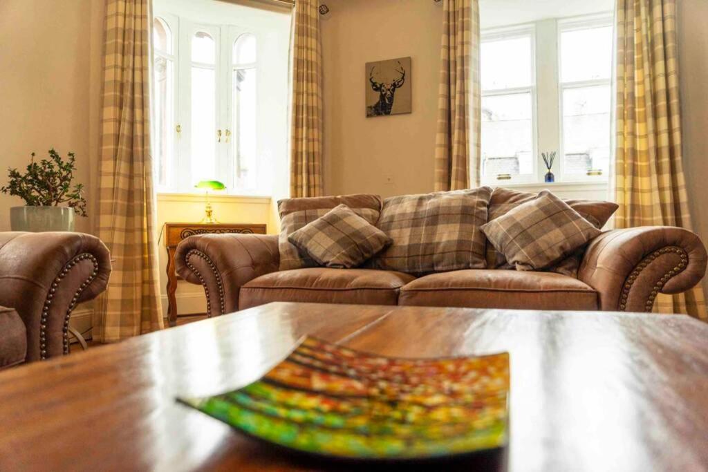 Spacious Centre Full Of Character Apartment Inverness