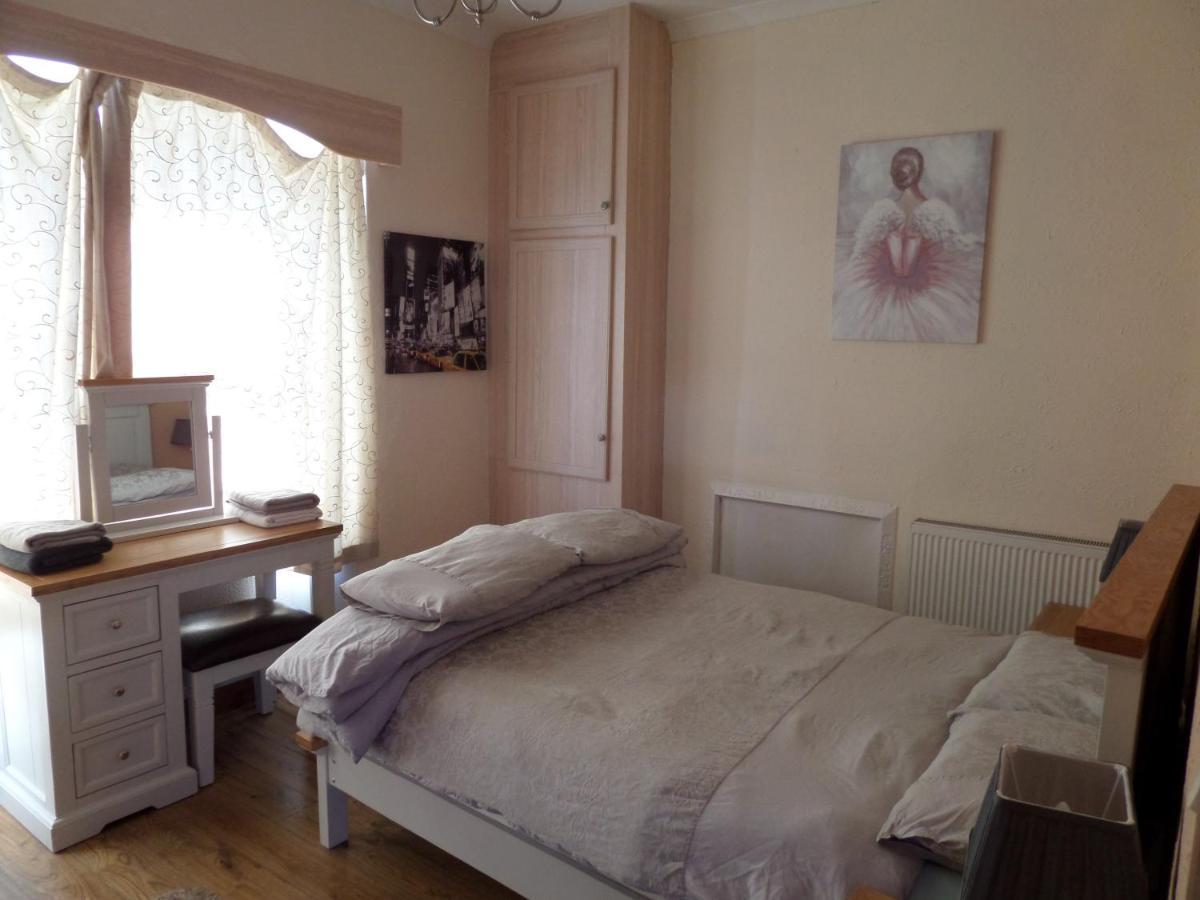Jane's Free Parking Holiday home *