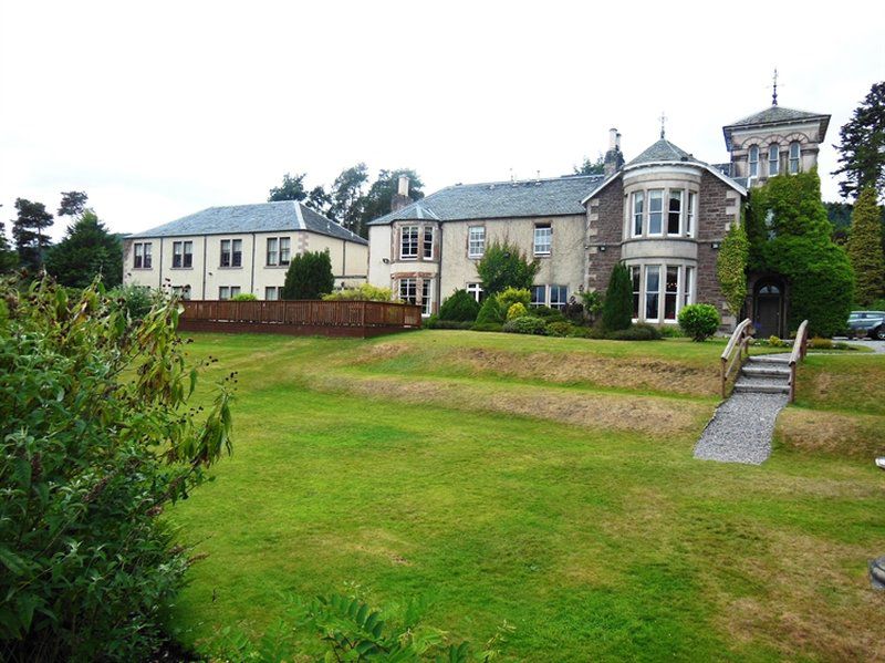 Loch Ness Hotel 4*