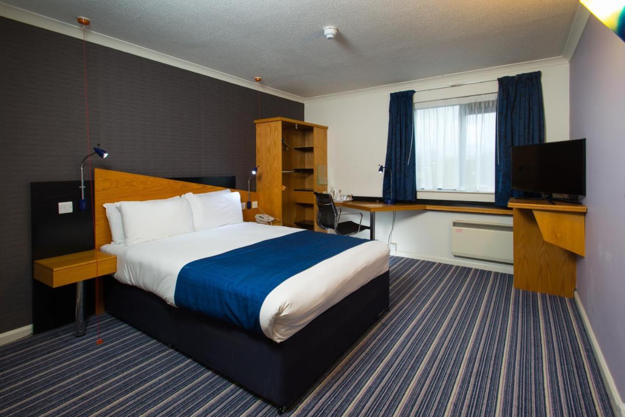 Express By Ihg Hotel