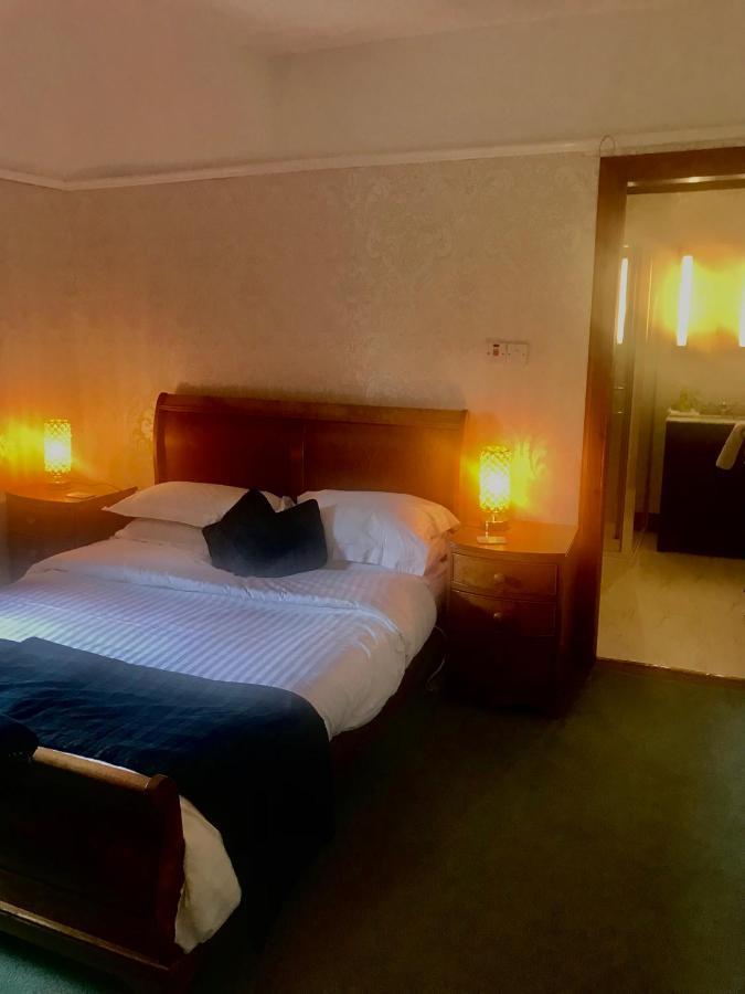 Cavell House 4*