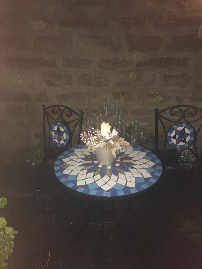 Guest house Cavell House 4*