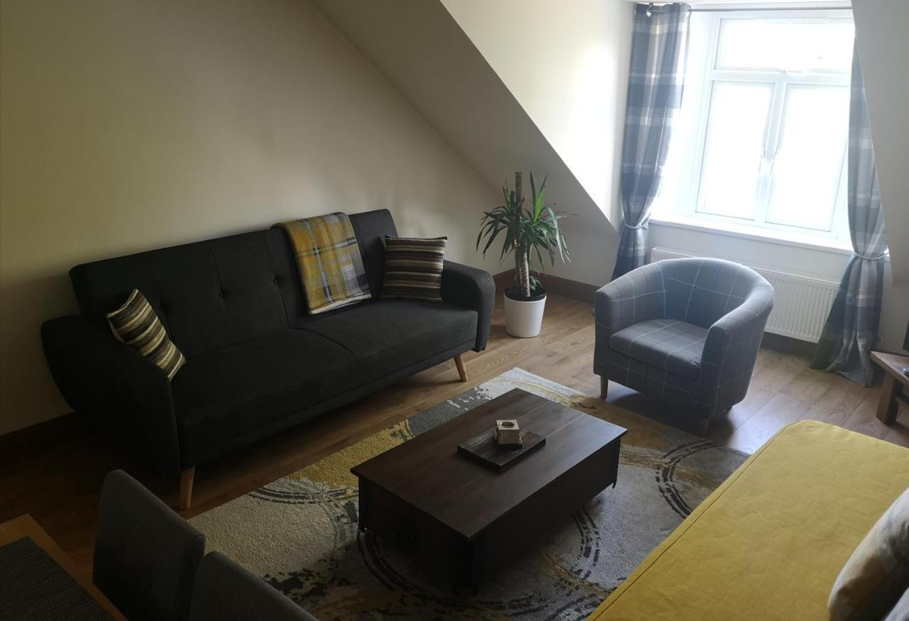 Attic Floor Apartment, Centre *