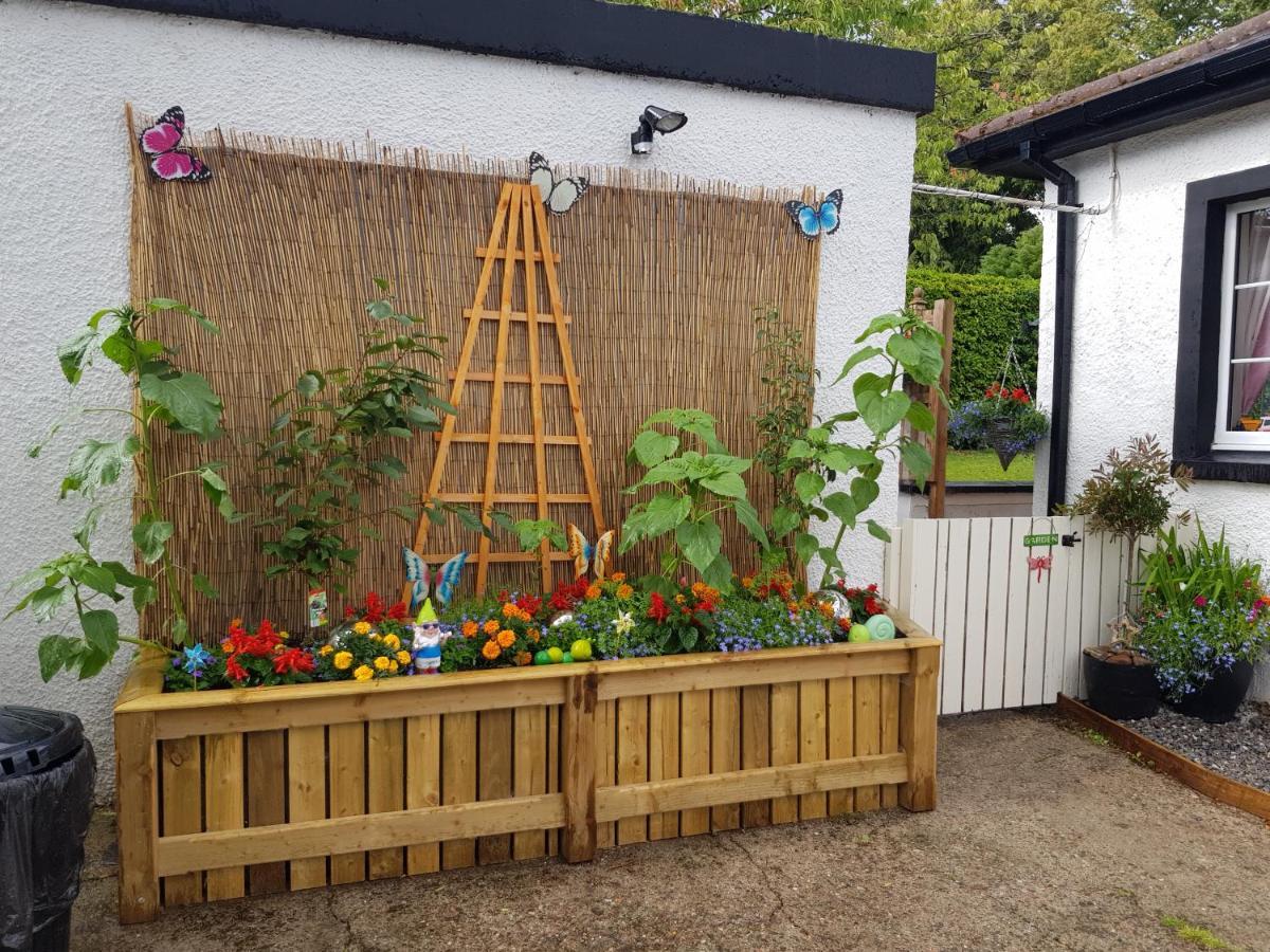 The Little Garden Hoose *