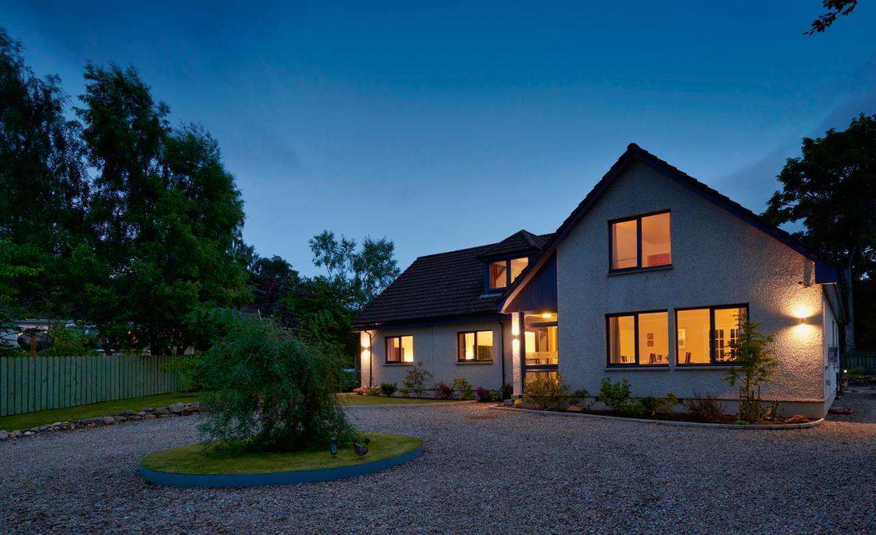Bed & Breakfast By The Brae 4*