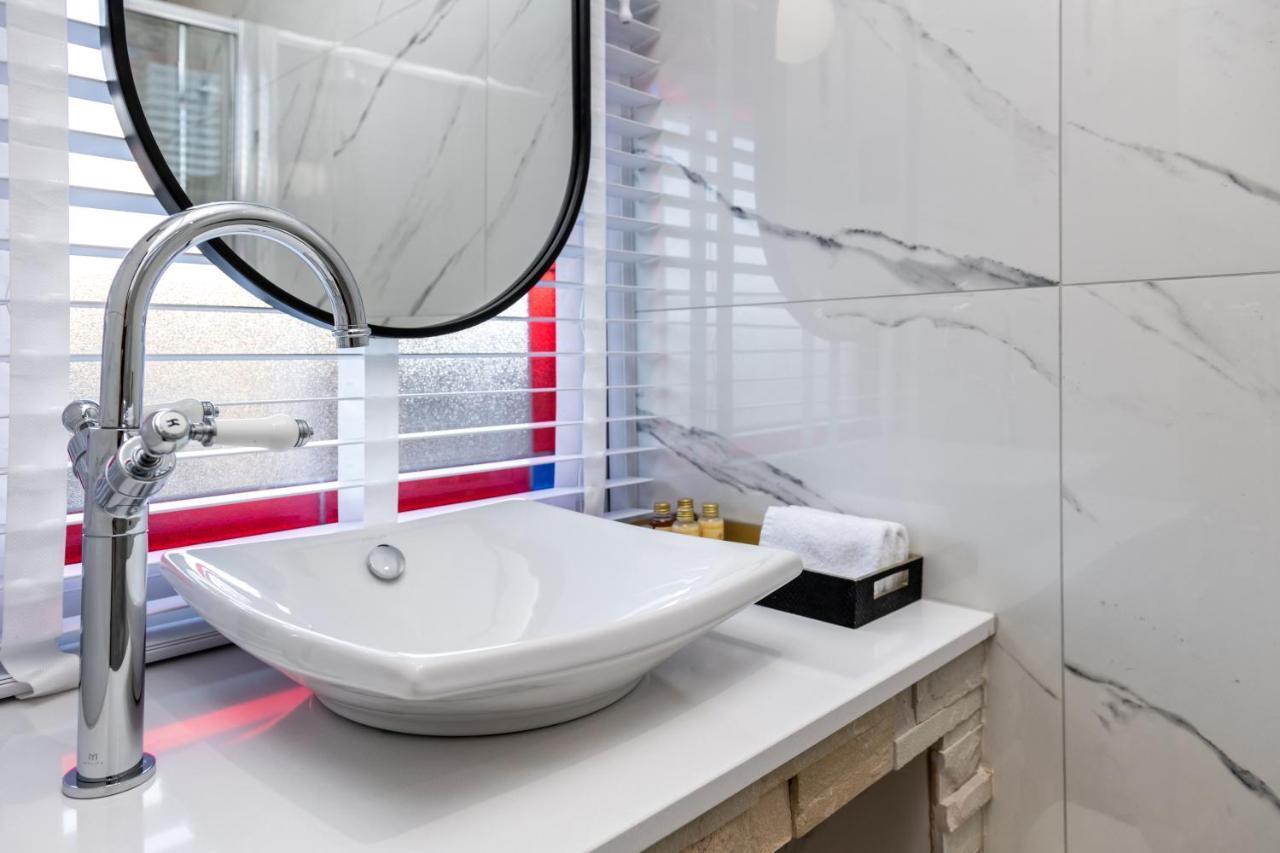 Apartment Pamper Yourself In Our Double Sized Copper Tub -2 Bedroom Inverness