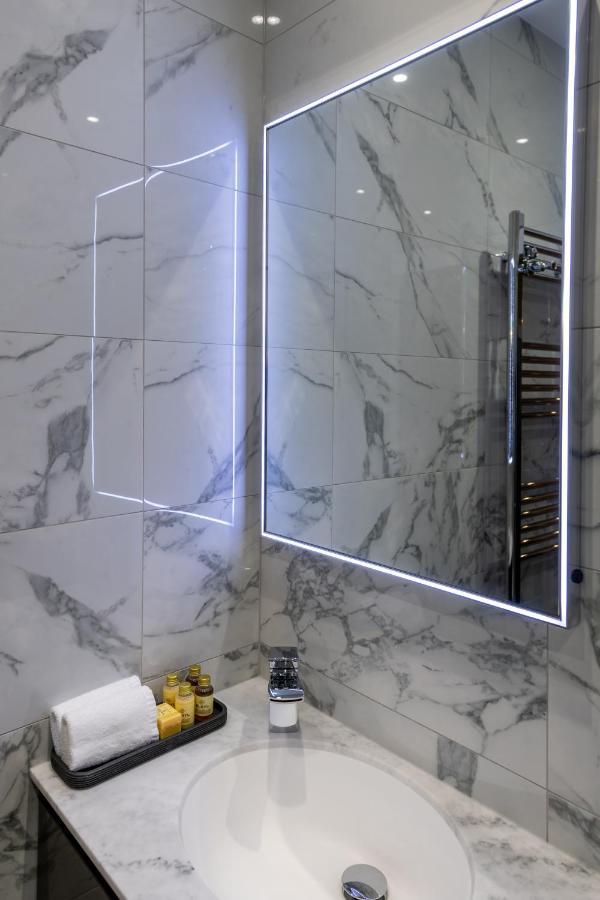 Pamper Yourself In Our Double Sized Copper Tub -2 Bedroom Apartment