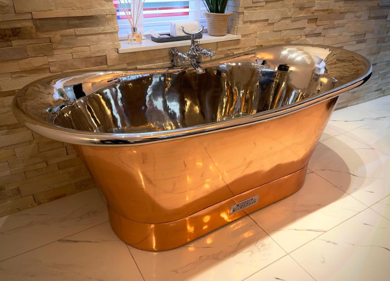 Pamper Yourself In Our Double Sized Copper Tub -2 Bedroom Apartment