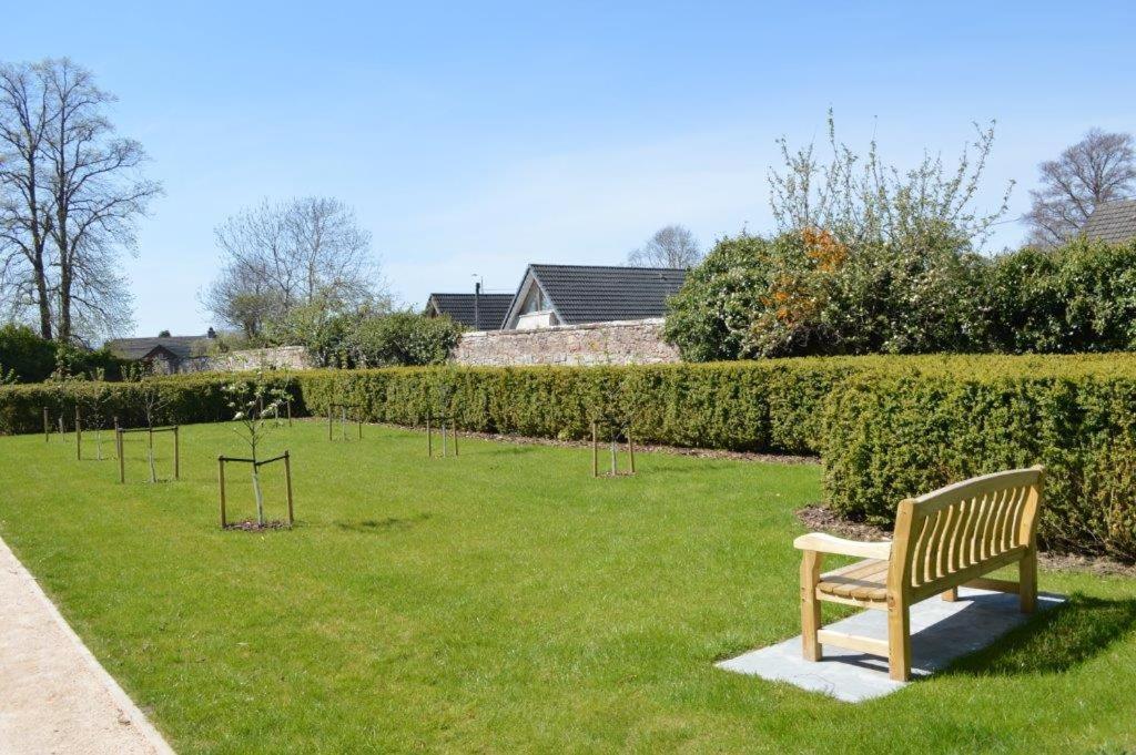 39 Hedgefield House *