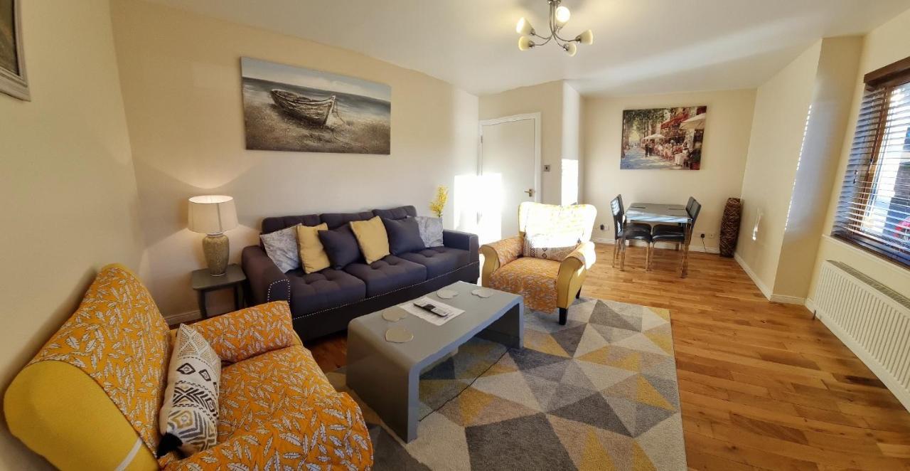 2 Bedroom Free Parking Apartment *