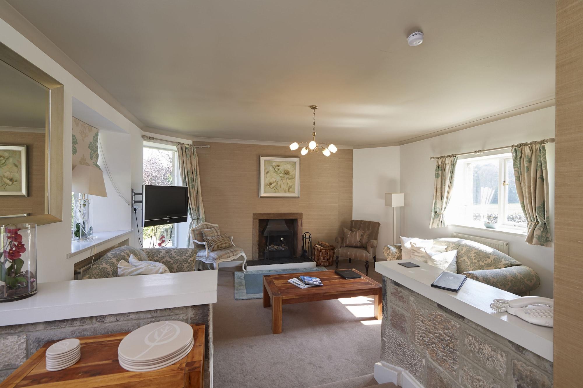 Loch Ness Hotel 4*