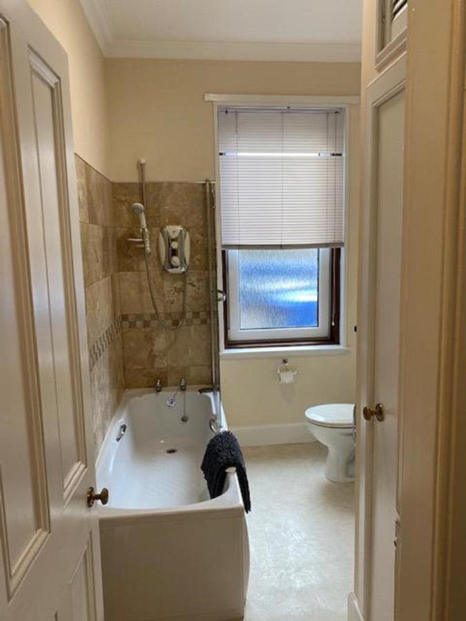 Escape Simply The Best Apartment