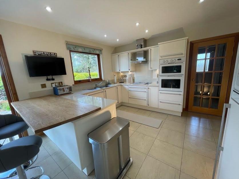 Relax At The Blue House In The Highlands Villa Inverness