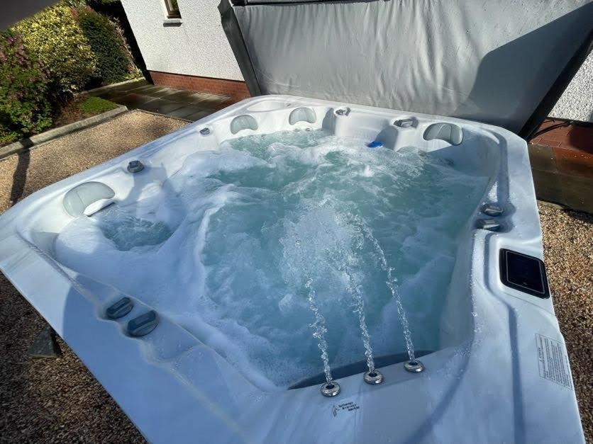 Relax At The Blue House In The Highlands Villa