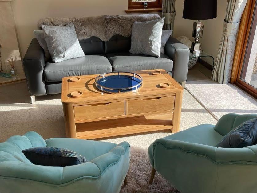 Villa Relax At The Blue House In The Highlands *