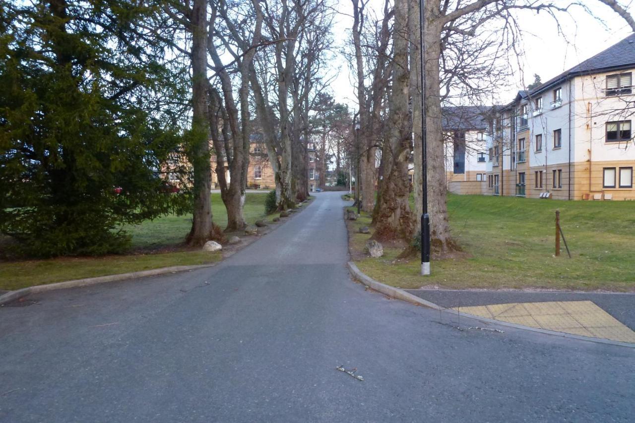 Hedgefield House - Serene Floor Flat *