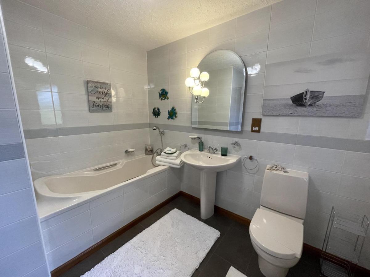 Relax At The Blue House In The Highlands Villa Inverness