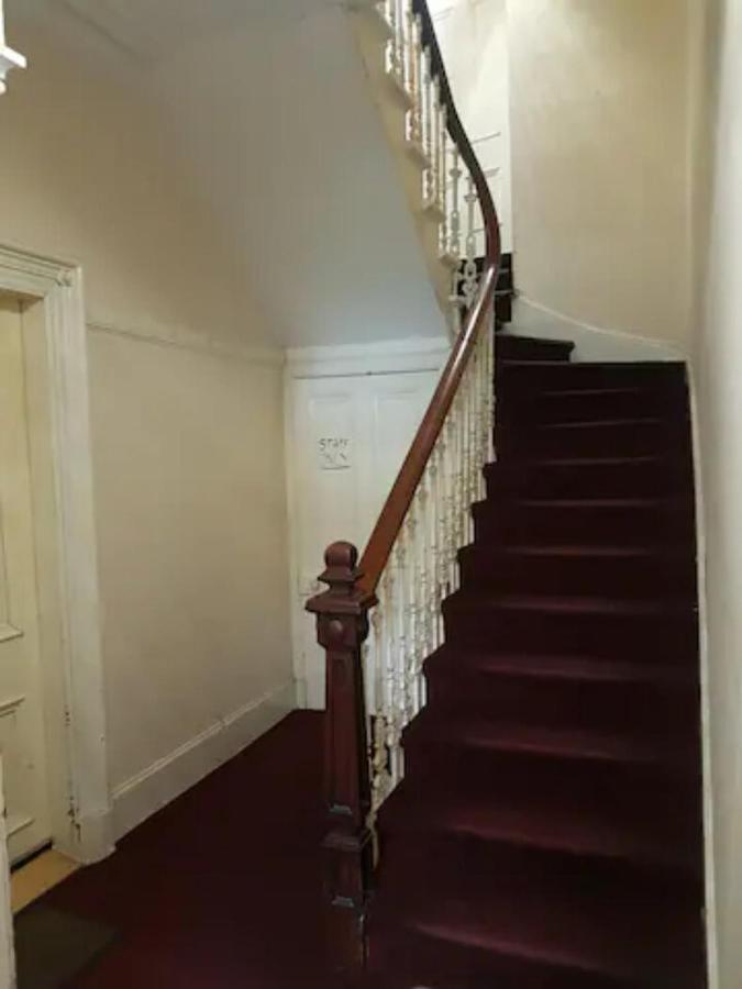 Guest house 7 Ardconnell Terrace Room 2 Inverness