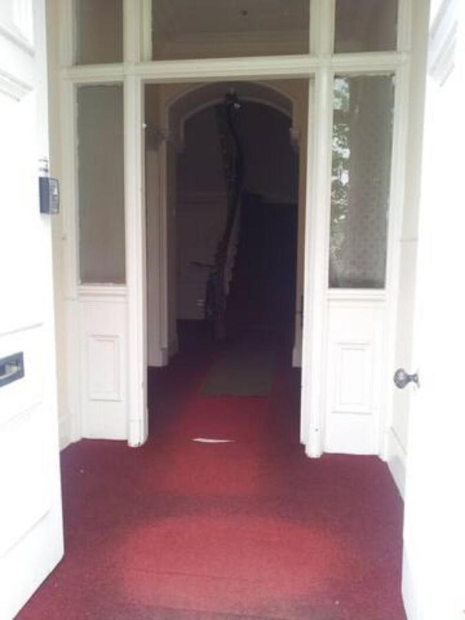 7 Ardconnell Terrace Room 2 Guest house *