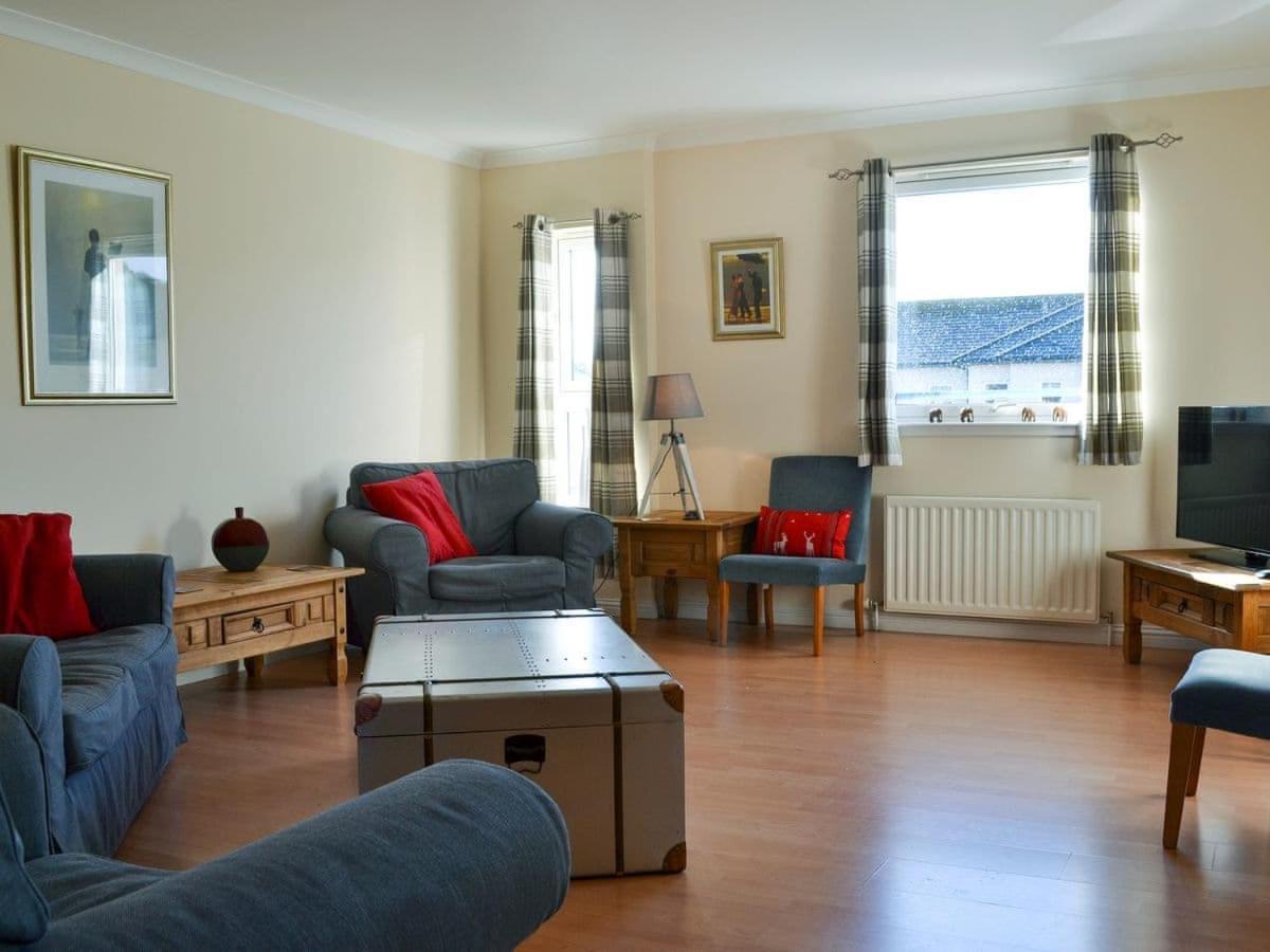 Ness-side Holiday home *