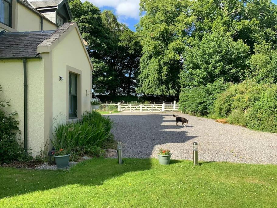 5 Bed Near Lochness With Hot Tub Villa *