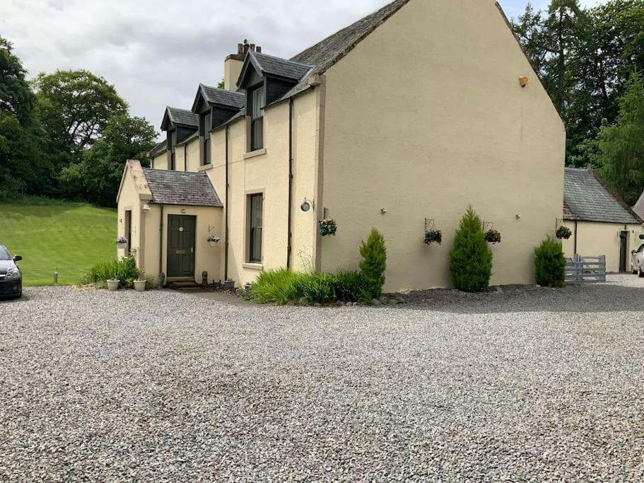 5 Bed Near Lochness With Hot Tub *