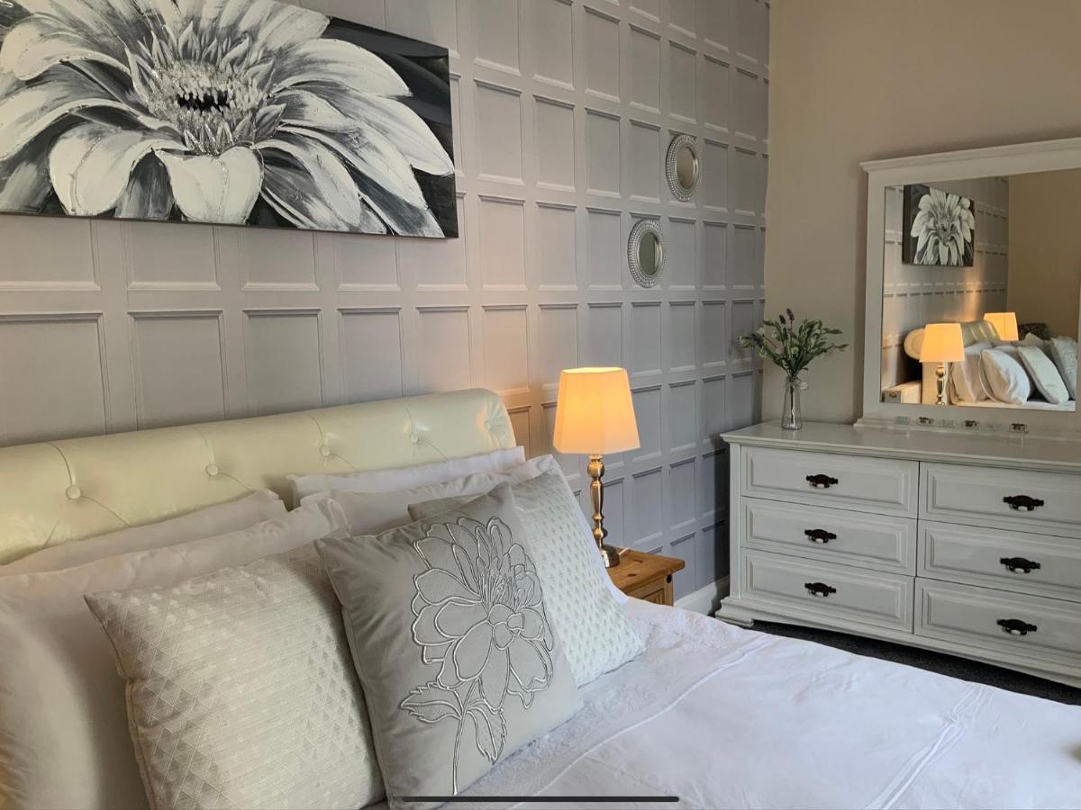 5 Bed Near Lochness With Hot Tub Villa Inverness