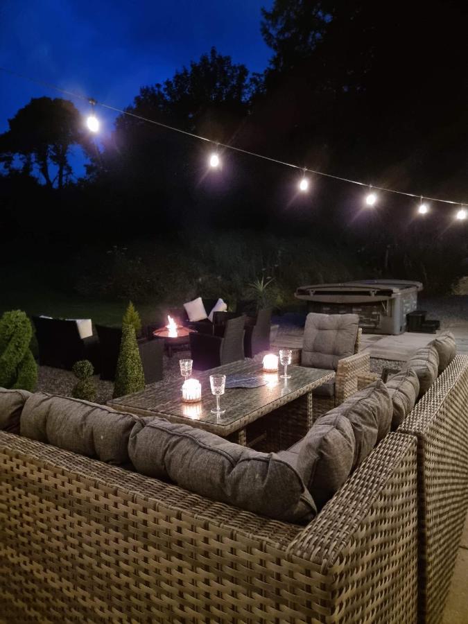 5 Bed Near Lochness With Hot Tub *