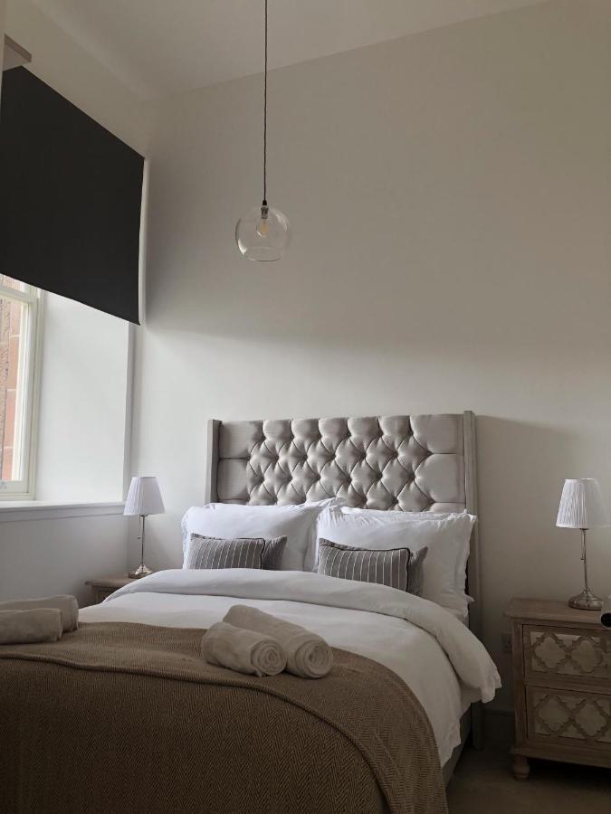 Great Glen Town House, 5 Minute Drive From Town Centre