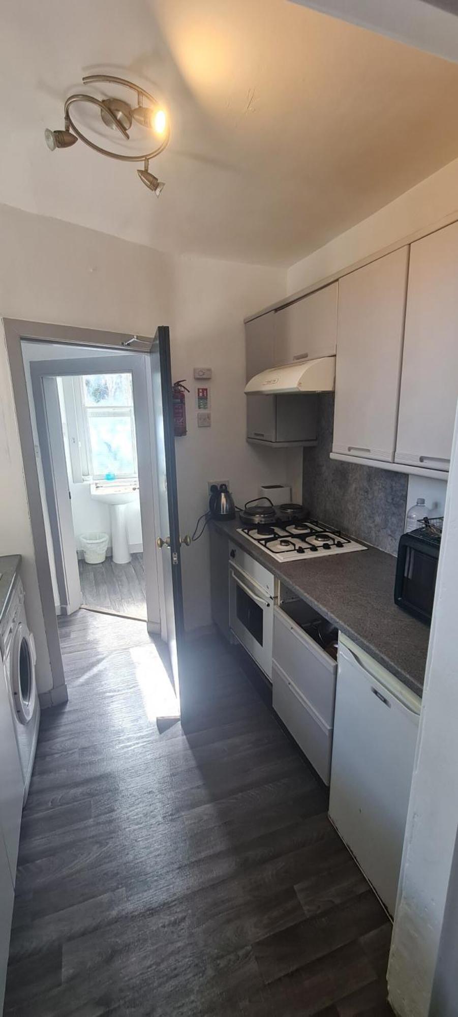 Guest house 7 Ardconnell Terrace Room 2 *