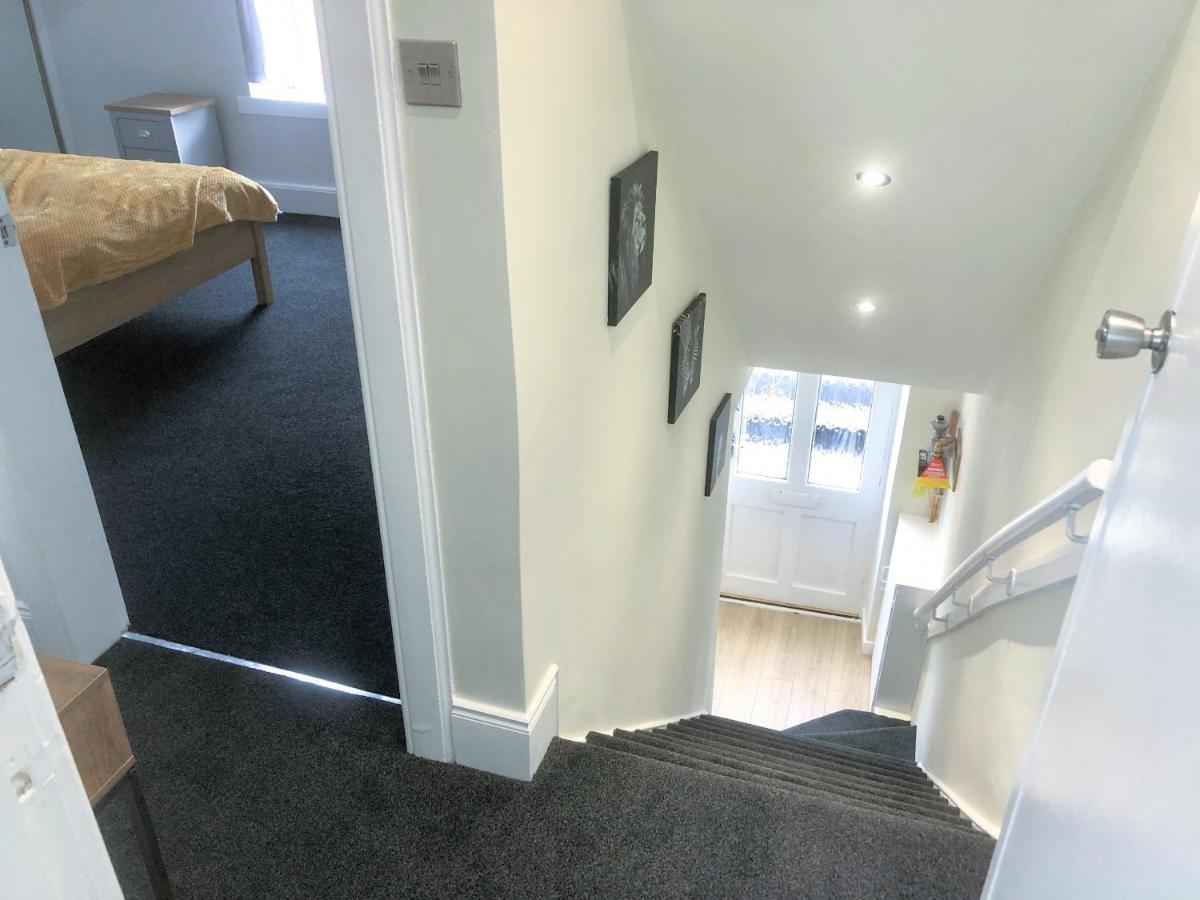 Mystayinn Tomnahurich 3 Bedroom House *
