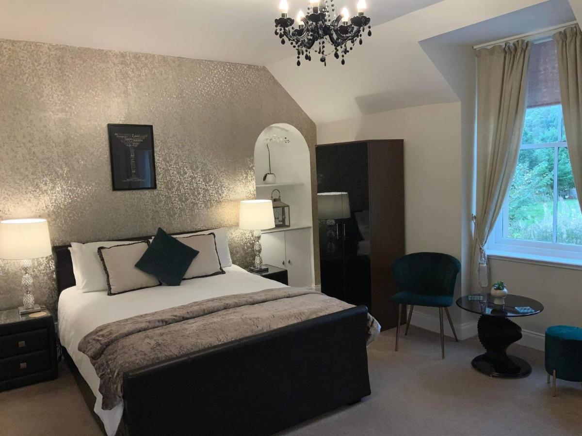 Villa 5 Bed Near Lochness With Hot Tub
