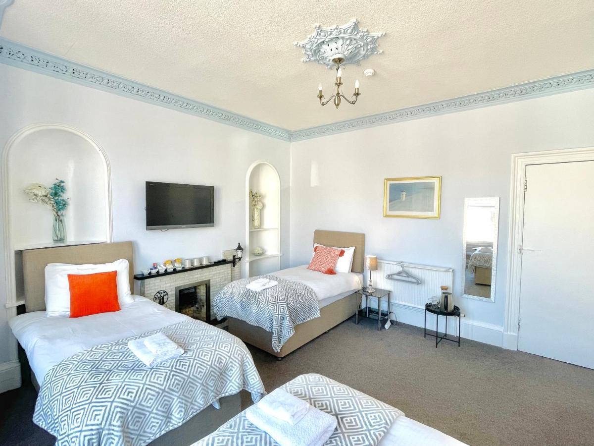 Guest house Crown *