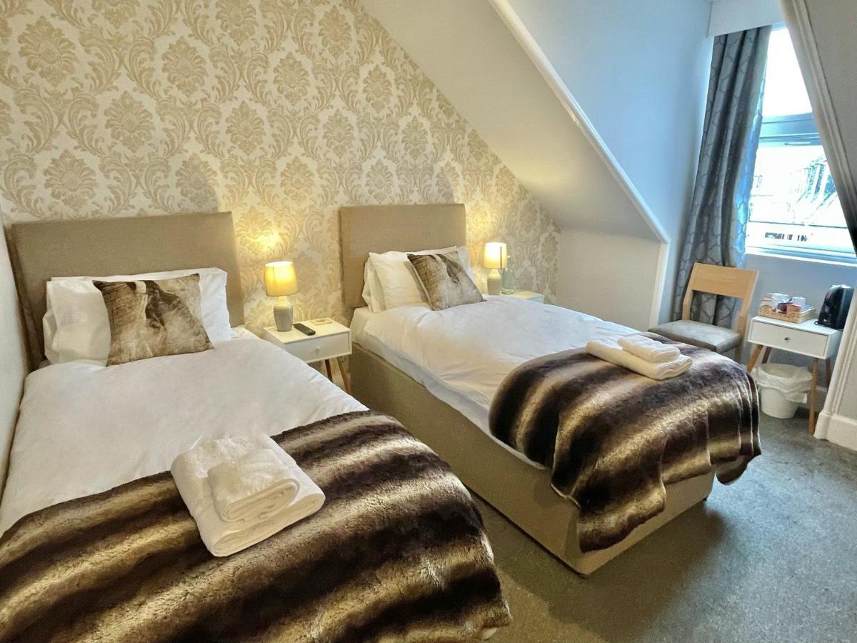 Crown Guest house *