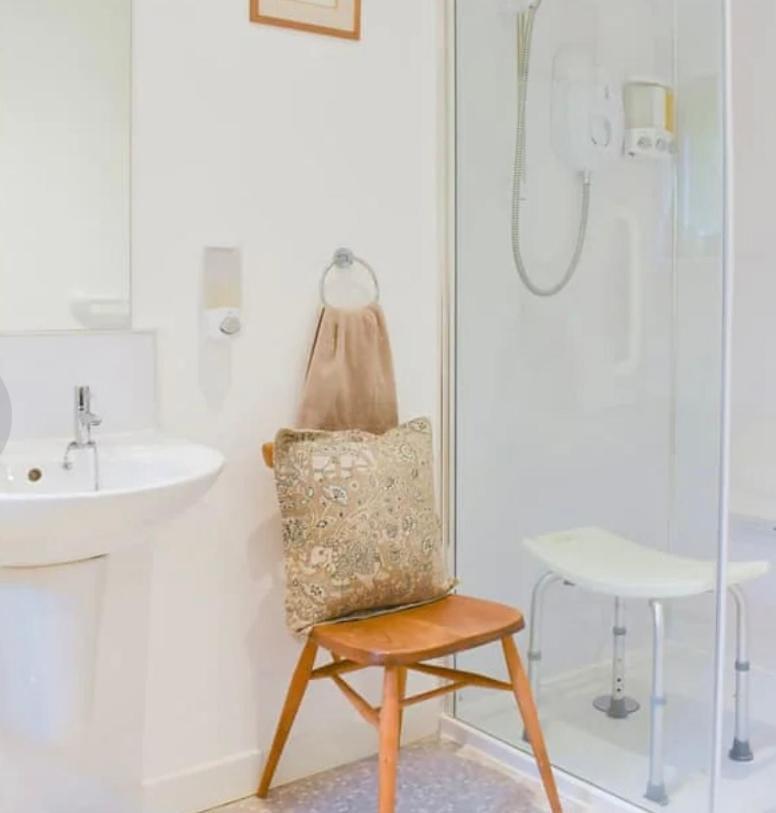 Drummond Neuk - Pets Welcome Free, Country Setting, Free Onsite Parking Apartment *
