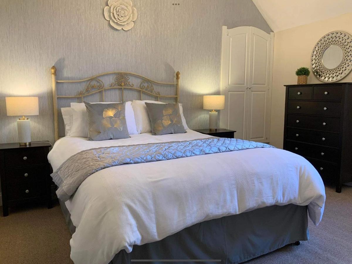 5 Bed Near Lochness With Hot Tub Villa Inverness