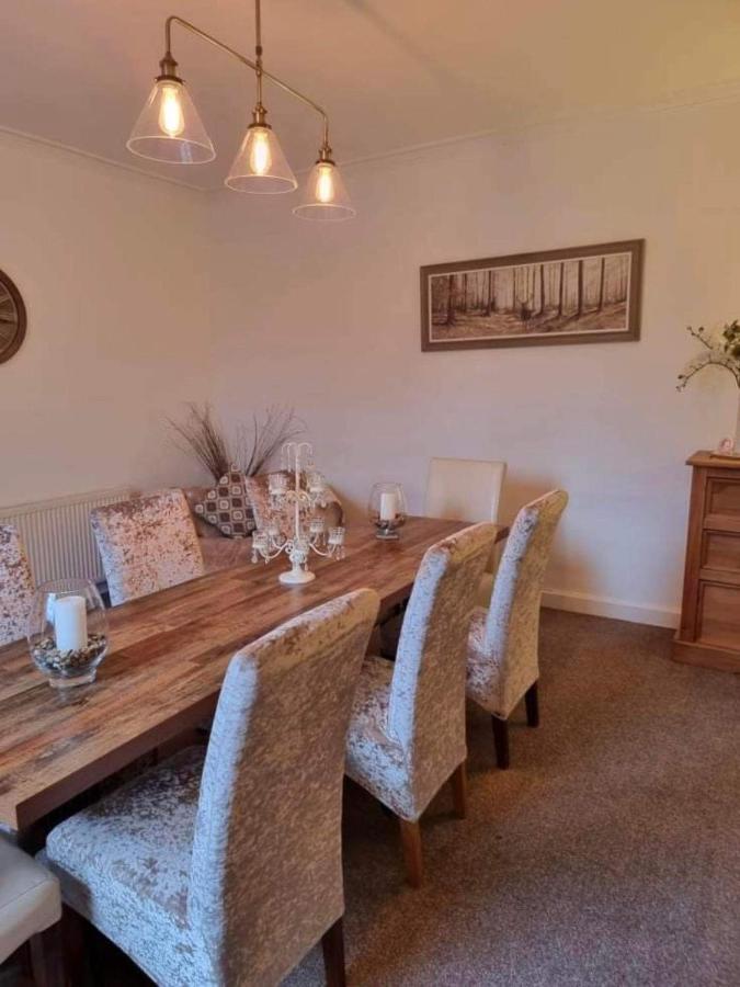 5 Bed Near Lochness With Hot Tub *