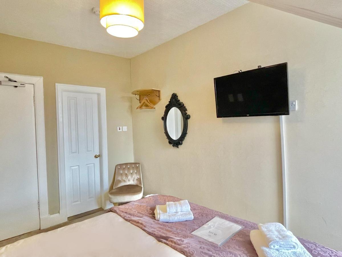 Guest house Crown *