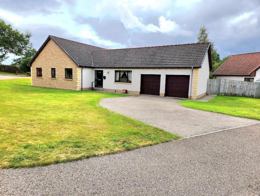 Boutique Four Bed Holiday In Holiday home Inverness