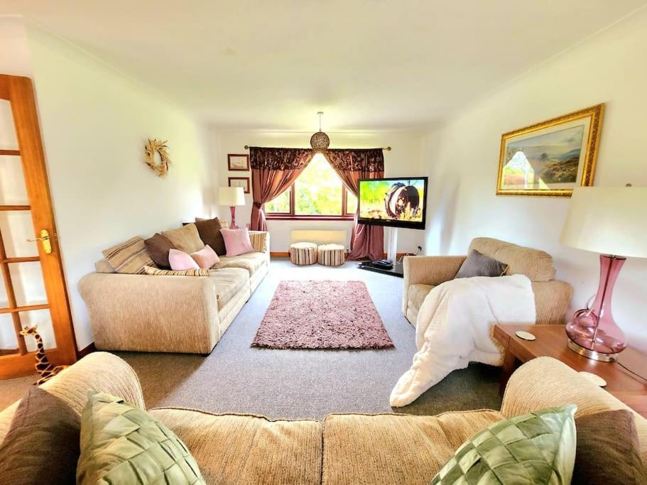 Boutique Four Bed Holiday In Inverness