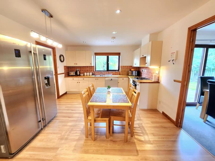 Boutique Four Bed Holiday In Holiday home Inverness